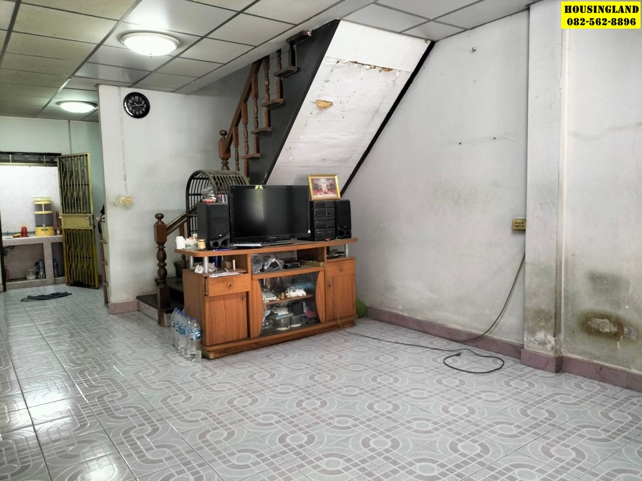 ขายบ้านทาวน์เฮ้าส์ 2 ชั้น 2 หลังคู่ หมู่บ้านพงษ์ศิริชัย 4 เพชรเกษม 81 ถนนมาเจริญ  แขวงหนองค้างพลู เขตหนองแขม จังหวัดกรุงเทพมหานคร 